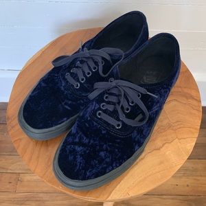 Velvet Vans Mens Size 9.5